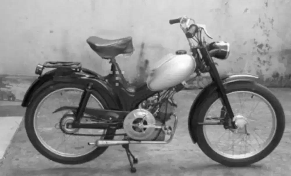 Sepeda motor jadul ducati luxor 55 thn 1955