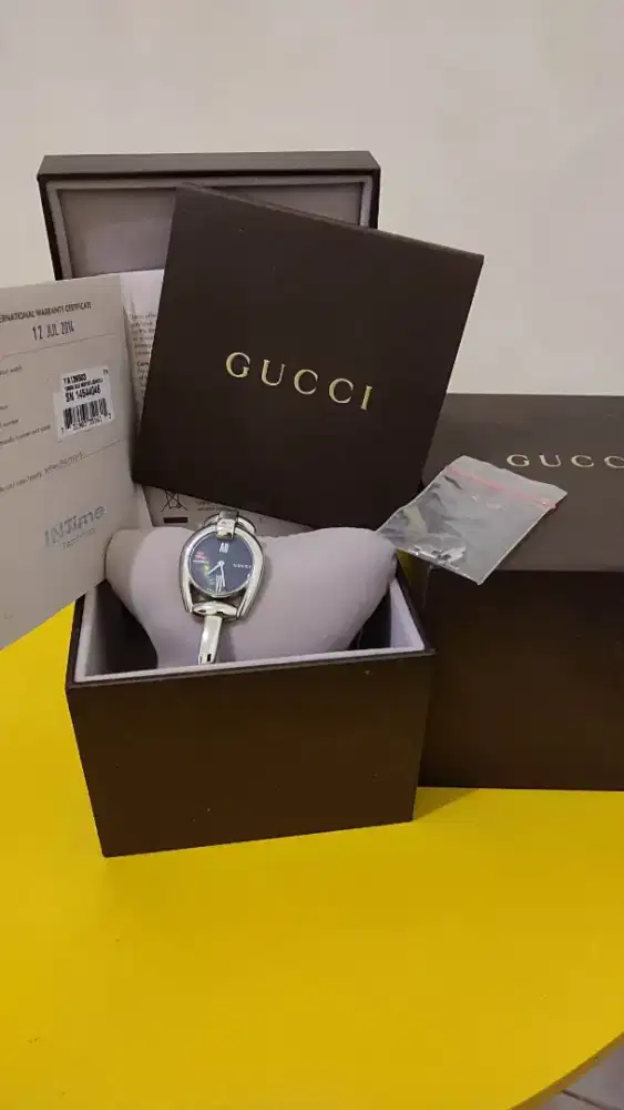 Jam tangan gucci authentic