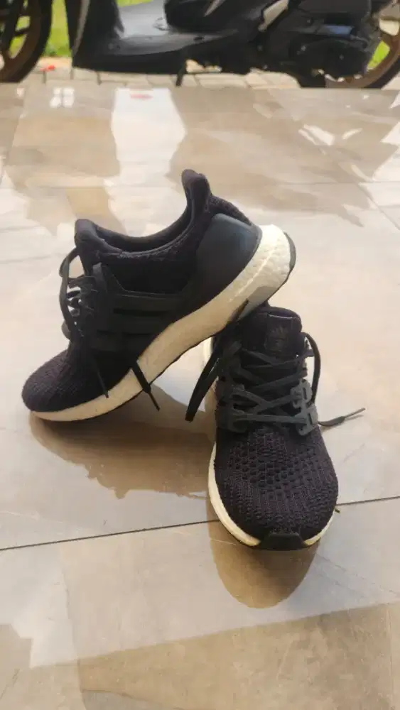 Adidas Ultraboost 4.0 size 37 1/3 kondisi MINT
