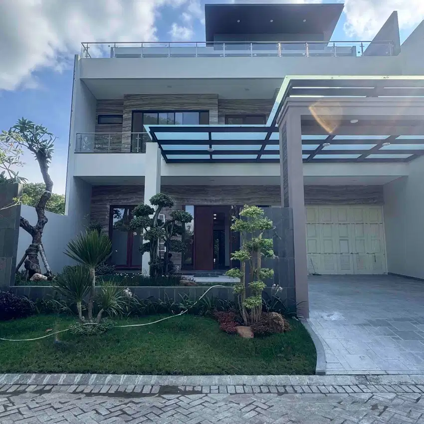 Rumah Mewah Bukit Golf Internasiona