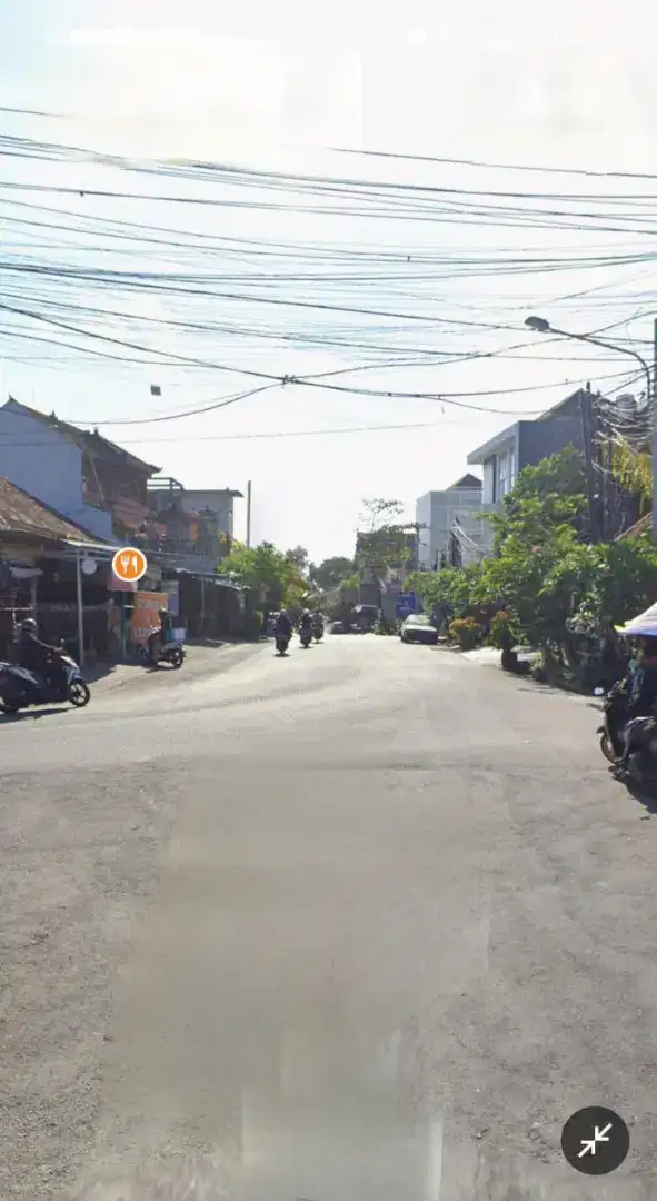 Tanah strategis bonus bangunan 370m2 penamparan gatsu barat jl 10mtr