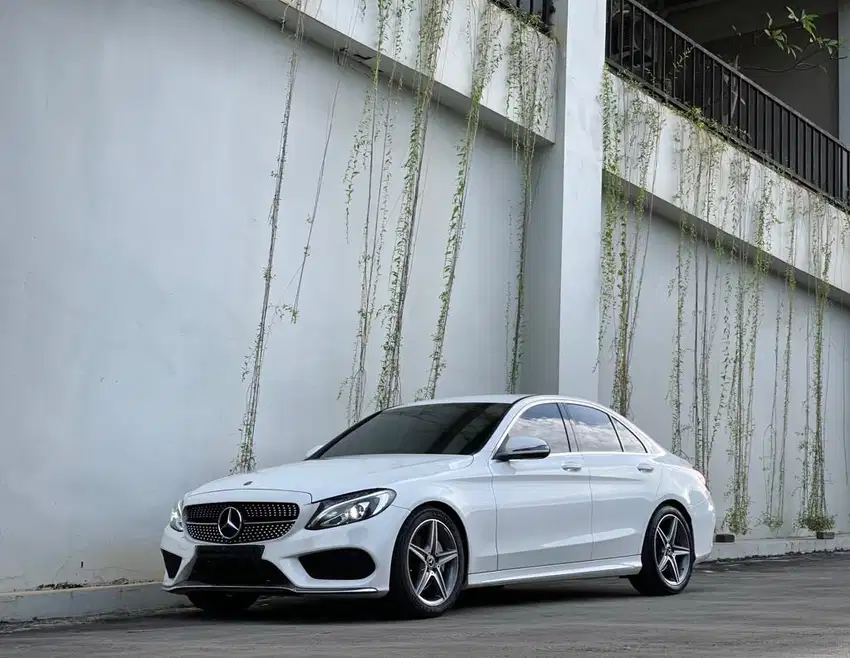 Mercedes-Benz C200 2018 Bensin