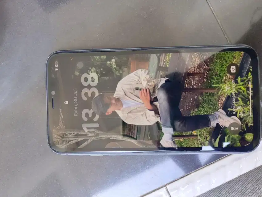 Jual Bu iphone 11/128gb 2,3 ambil