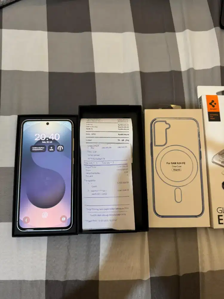 Samsung S24 FE 8/256 - GRAY [Buka Kardus aja]