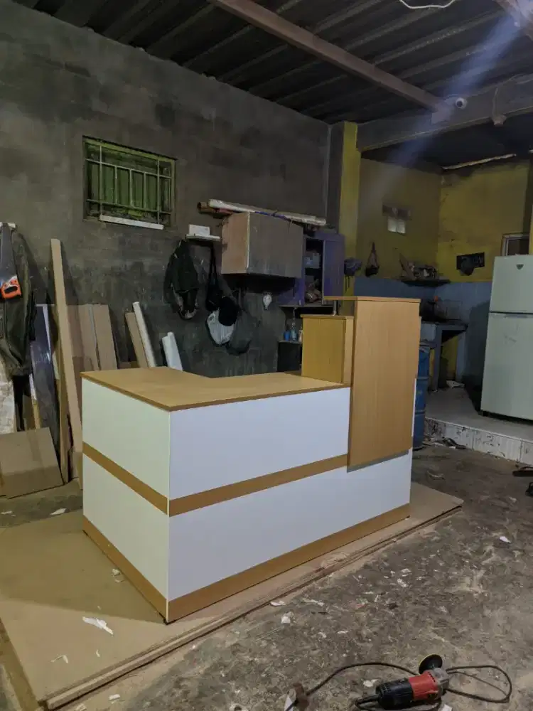 MEJA KASIR L MEJA RECEPTIONIST BENTUK L