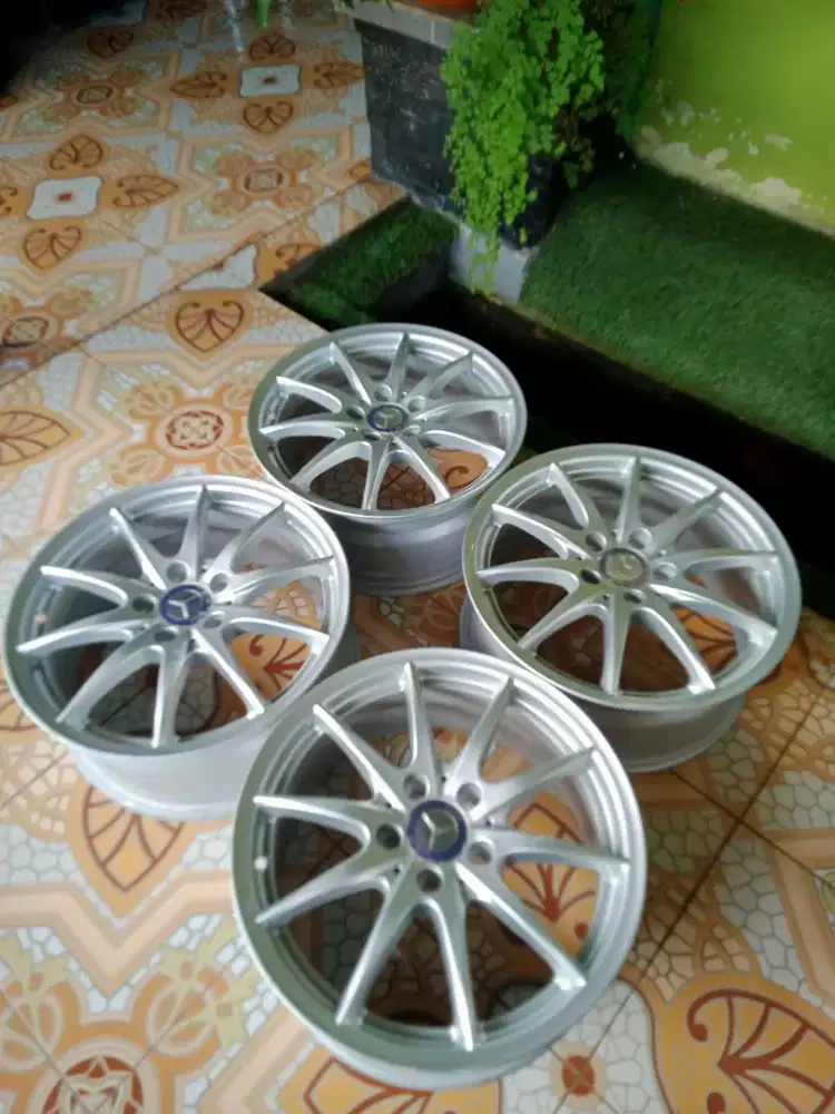 Velg OEM mercy R17 lebar 7,5 ET 52,5