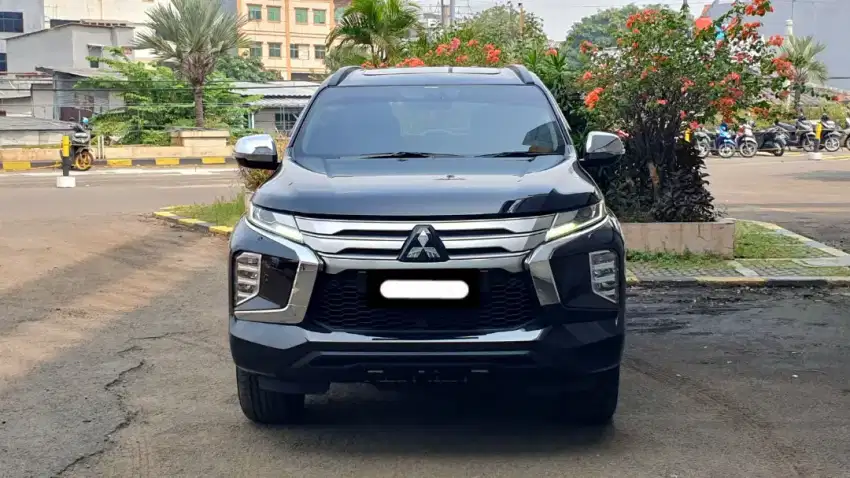 Km33rb mitsubishi pajero sport dakar ultimate 4x4 hitam sunroof 2023