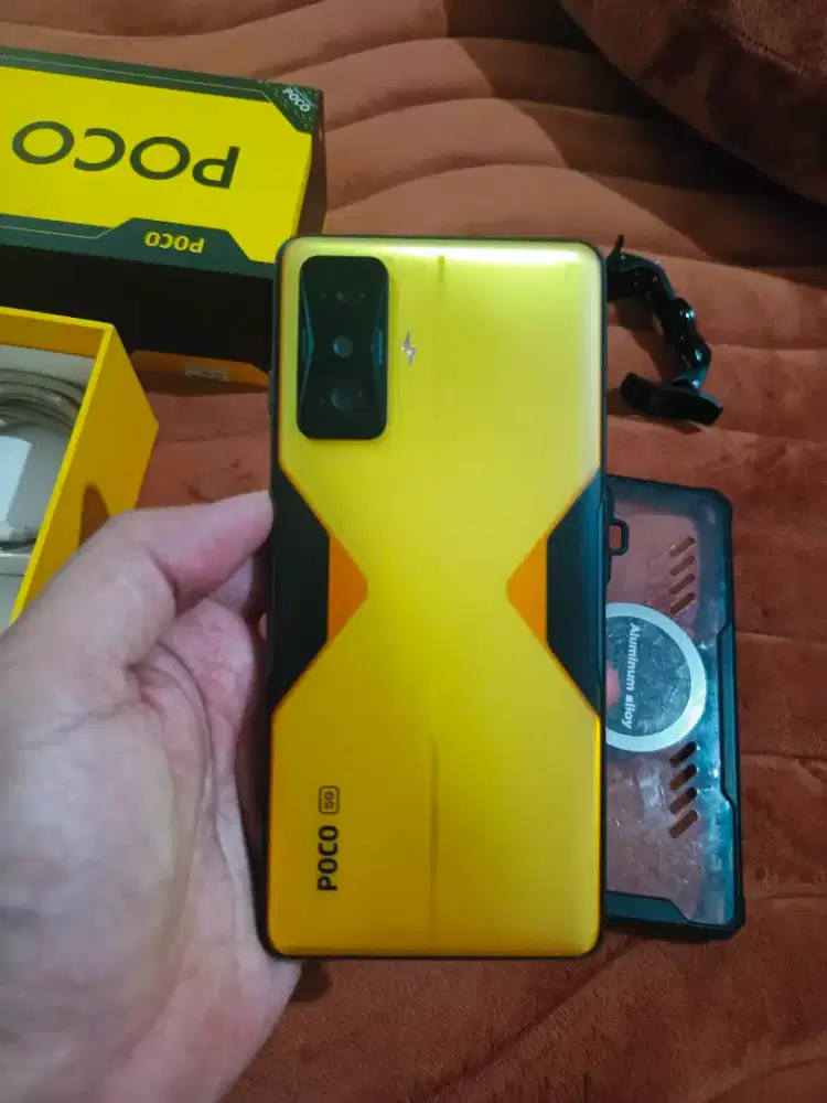 Jual/TT Xiaomi Poco F4 GT 12/256gb 5G Yellow Fullset Siap Pake