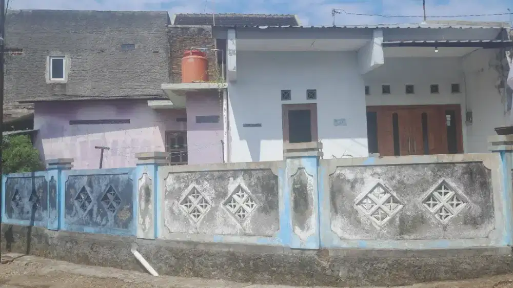 Rumah Pojok dikontrakkan