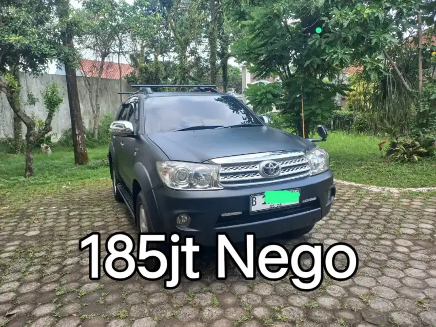 FORTUNER Tipe v 2.7 4x4 bensin TAHUN 2011(Harga masih bisa nego)