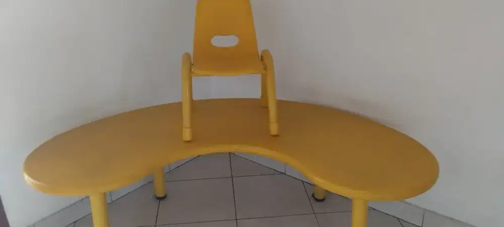 Meja Letter U / Meja Prasekolah / Meja Playgriund