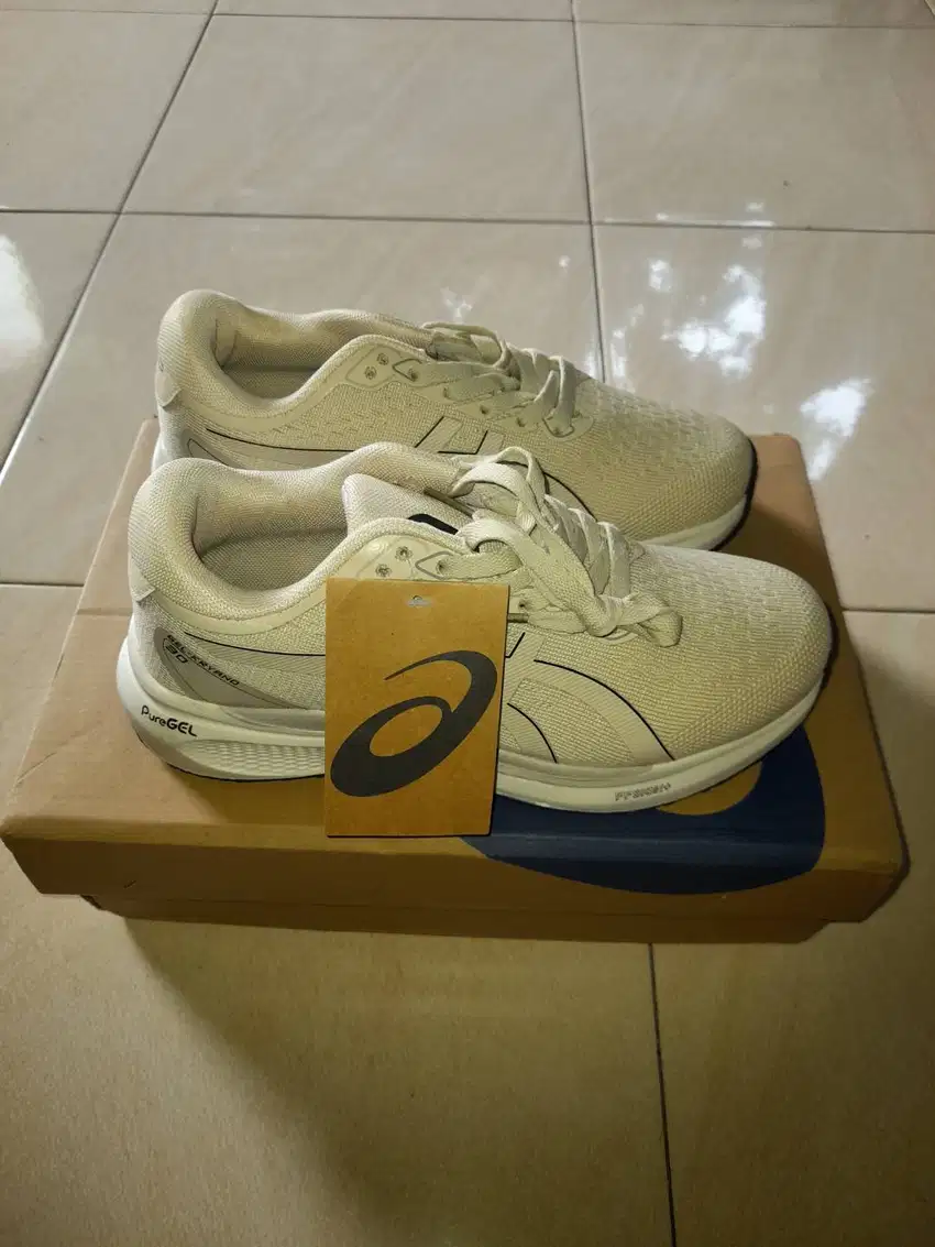 Running Shoes Asics Gel Kayano 30, Colour : Oatmilk, Size EU : 39