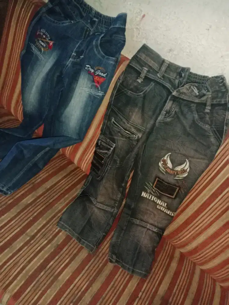 Celana jeans anak no 25