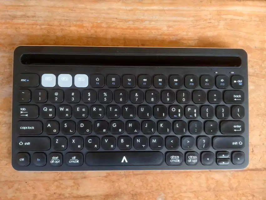 Keyboard Bluetooth Premium Manlab BK-101 Multi Pairing