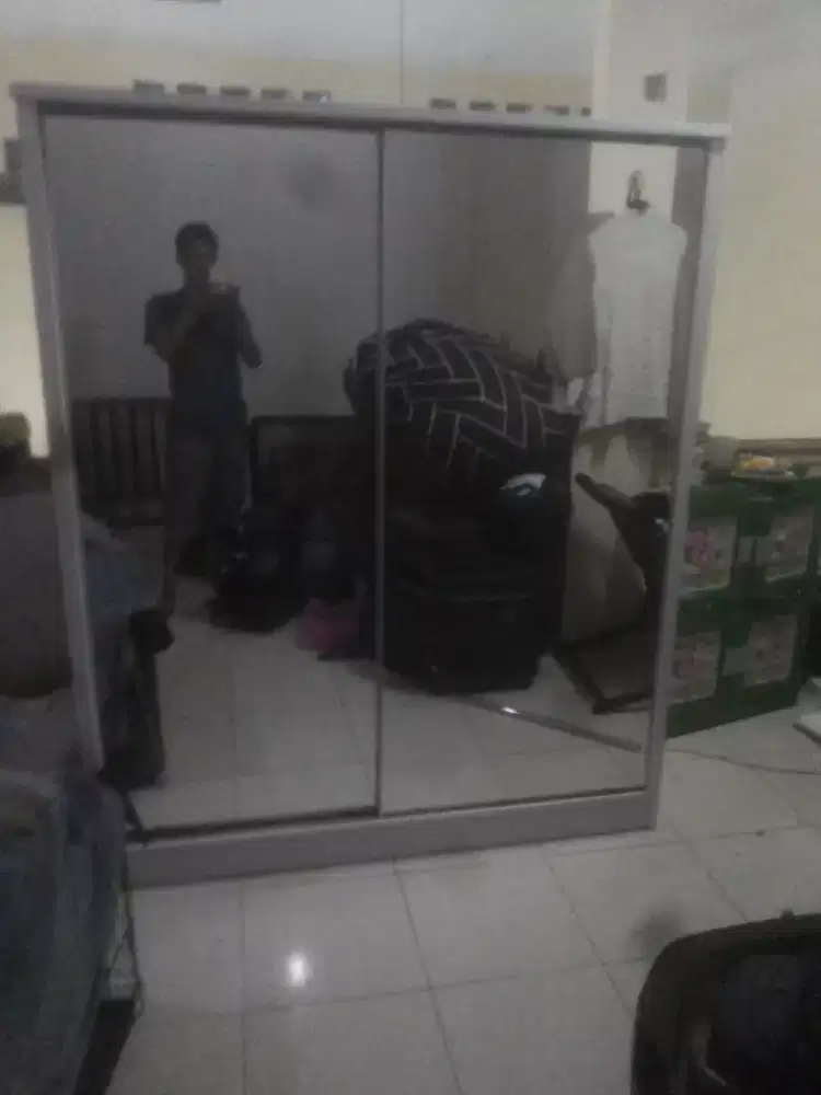Lemari 2 pintu sleding