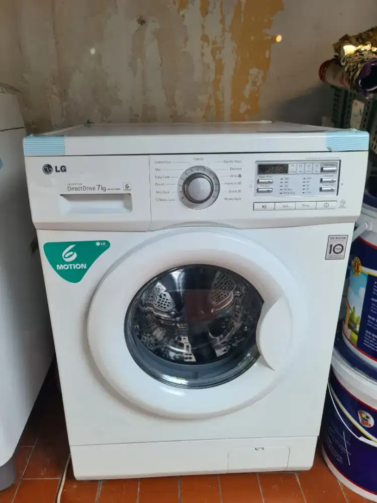 Mesin cuci Toshiba tabung samping