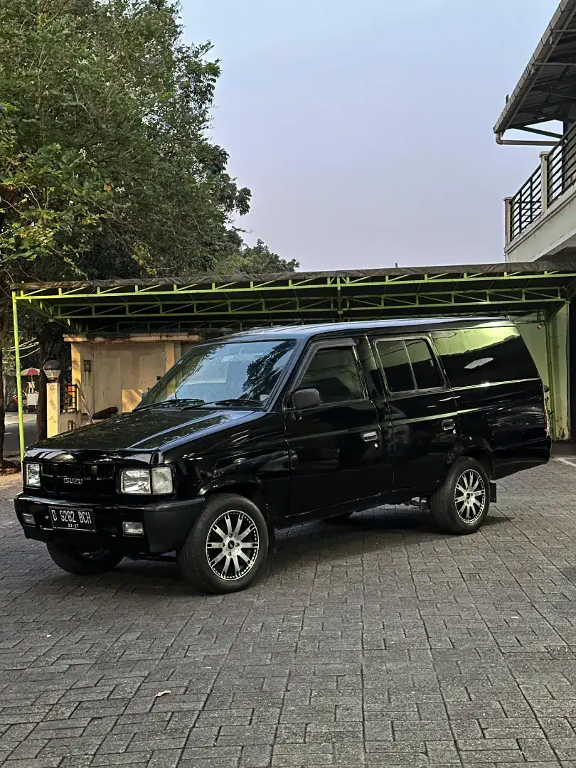 Jual Cash Isuzu Panther Turbo Blind Van 2.5 (MT) 2012