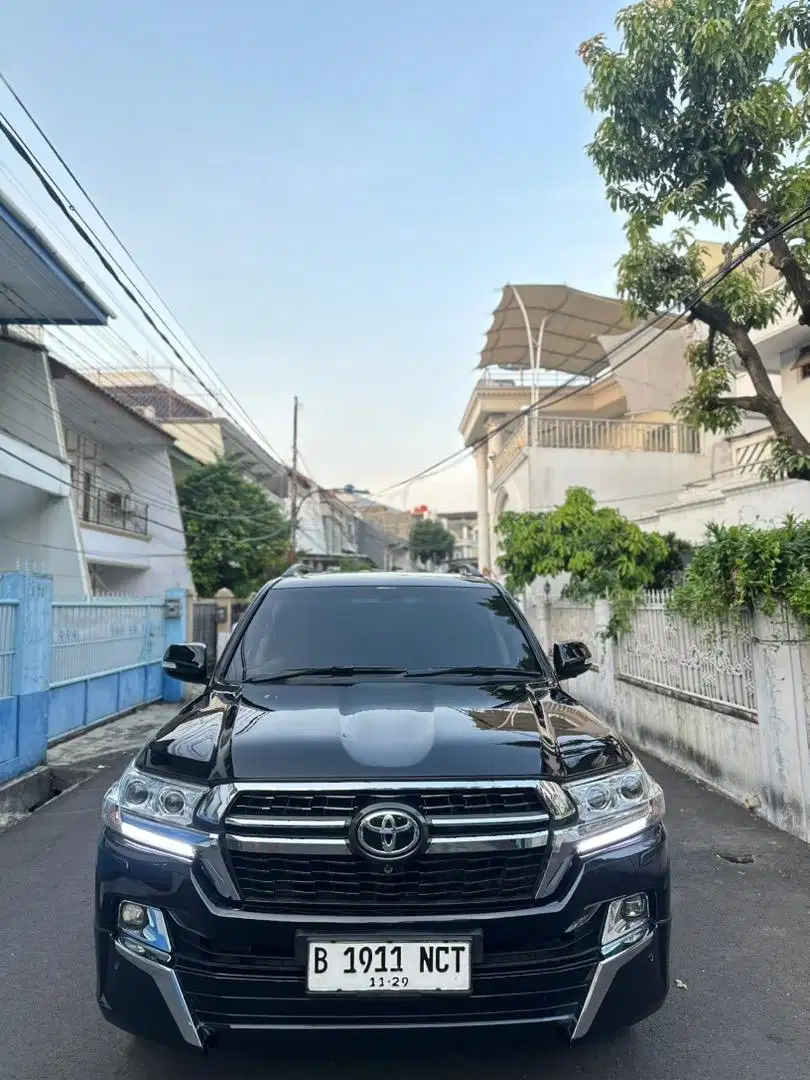 Landcruiser VX V8 Solar 2012 Upgrade 2022 Istimewa jual cepat bu