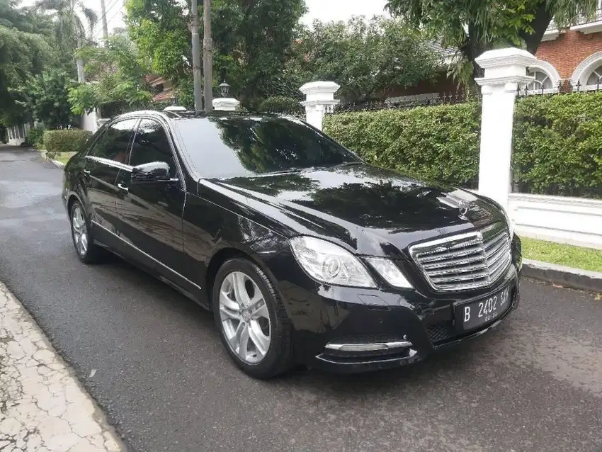 mercedes E300 avantgarde panoramic 2011
