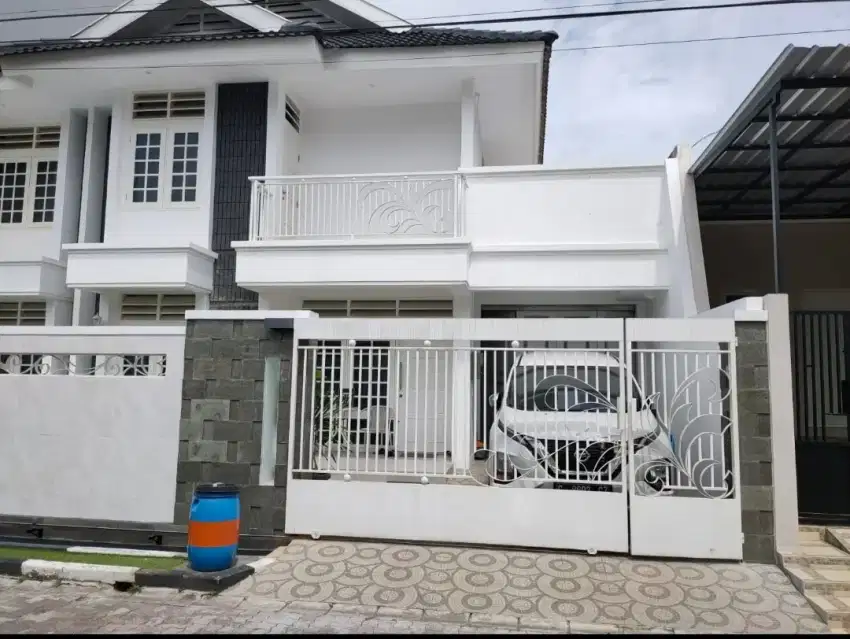 Rumah 2 Lantai, di kota Pondok indraprasta full interior