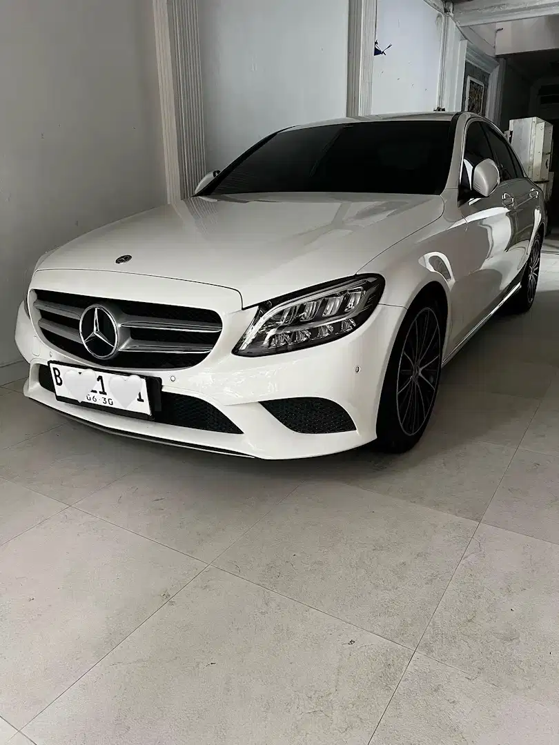 Mercedes-Benz C200 2019 Bensin