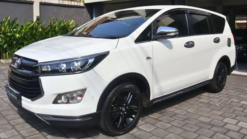 DP 13 JT!! Innova Venturer 2.0 AT 2017 AsBali