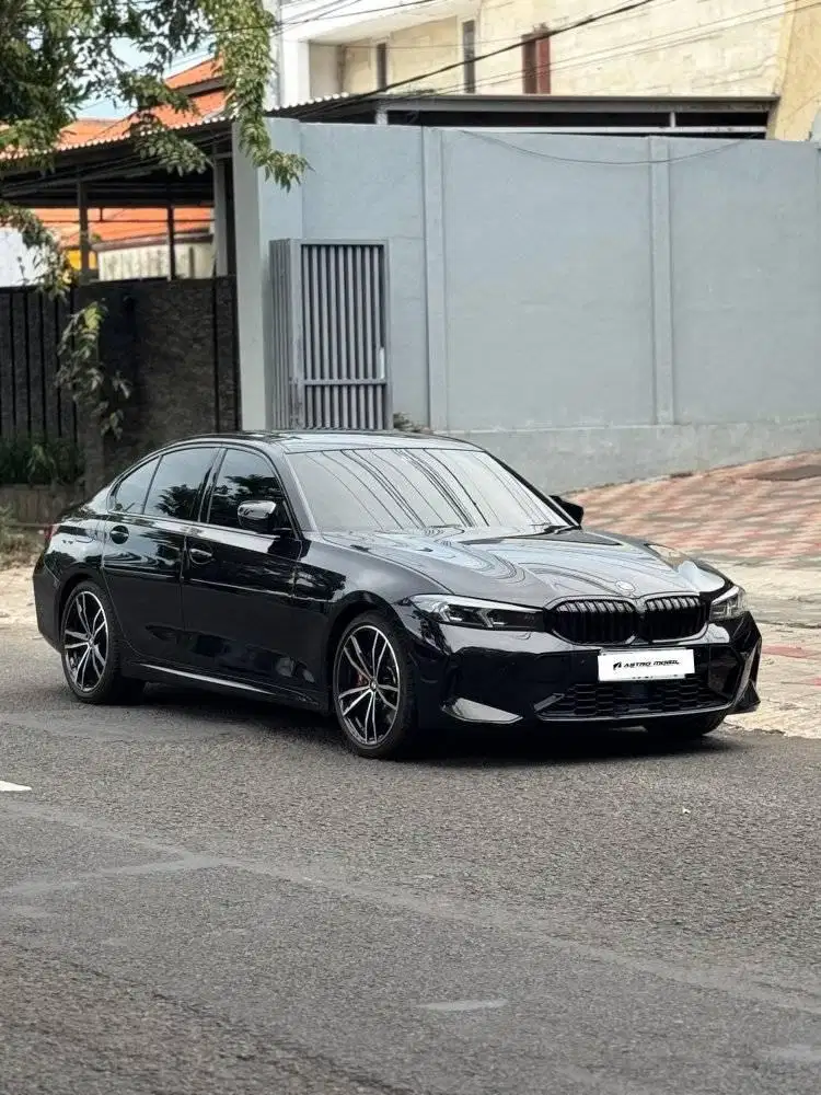 BMW 300i 2025 / 2024 Hitam Matic Bagus Kredit Murah Garansi Bekas