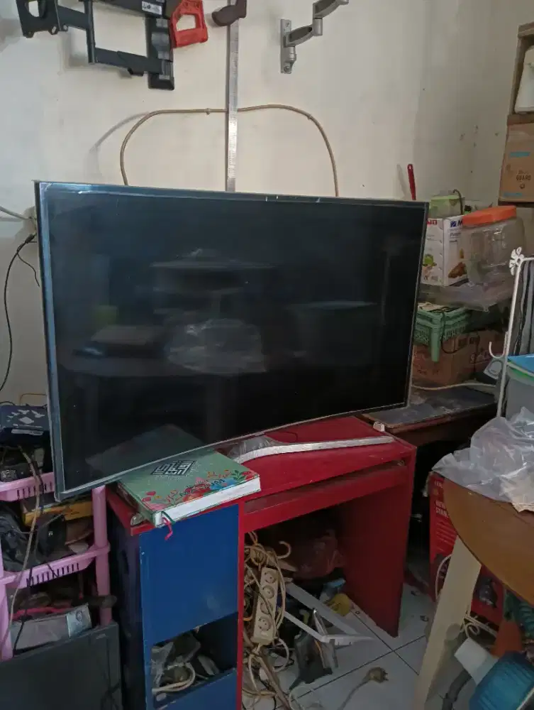 Terima Jual Beli TV Led dan smart V , Speaker, Tape dll elektroniknya