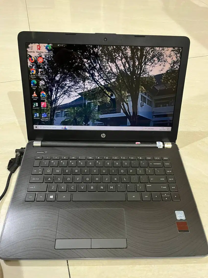 Laptop HP 14-BS 009 TX | Core i5 |