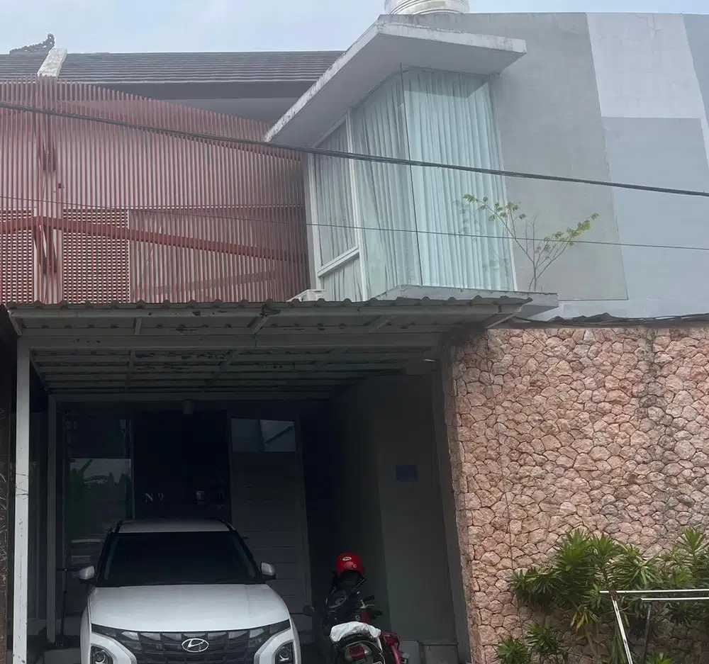 Disewakan Rumah Modern 2 Lantai – Perumahan di Sunset Road, C Sunset R