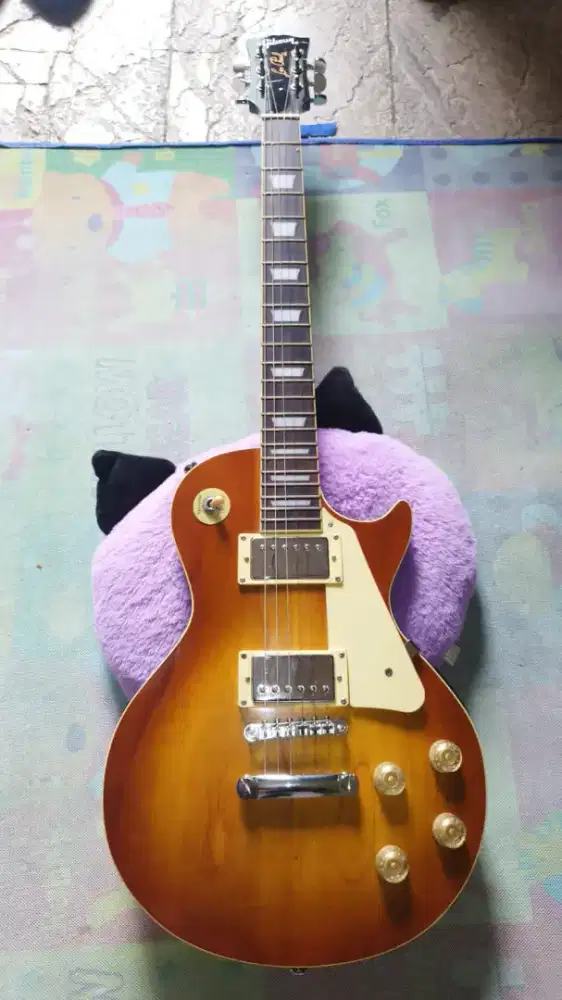 Gitar listrik custom