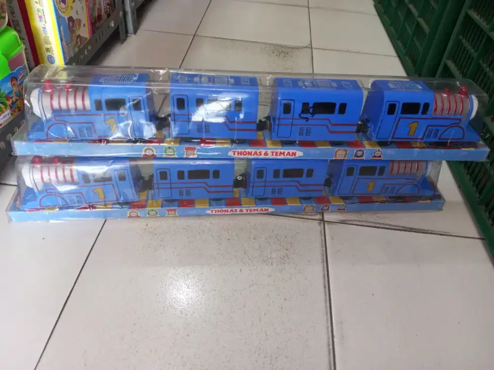 Mainan Anak Kereta Thomas Baterai