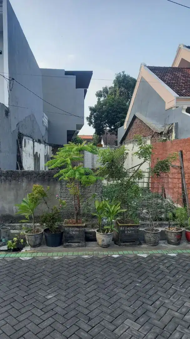 TANAH RUNGKUT MENANGGAL SELATAN STRATEGIS