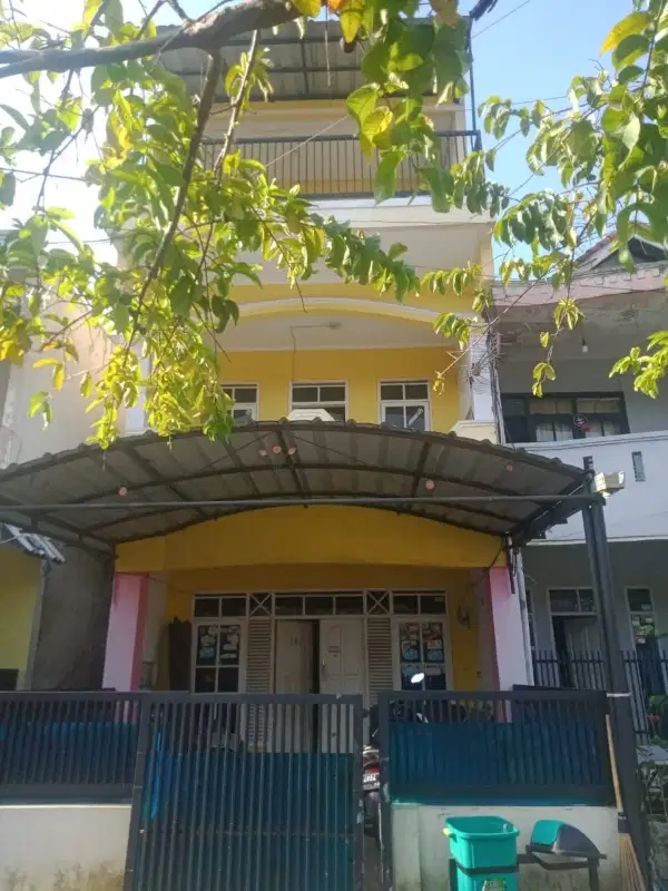 Dijual rumah strategis siap huni di cikutra