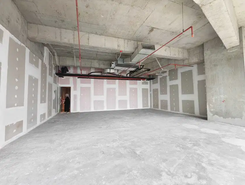 OFFICE SPACE WORLD CAPITAL TOWER BARE UNIT LANTAI MID