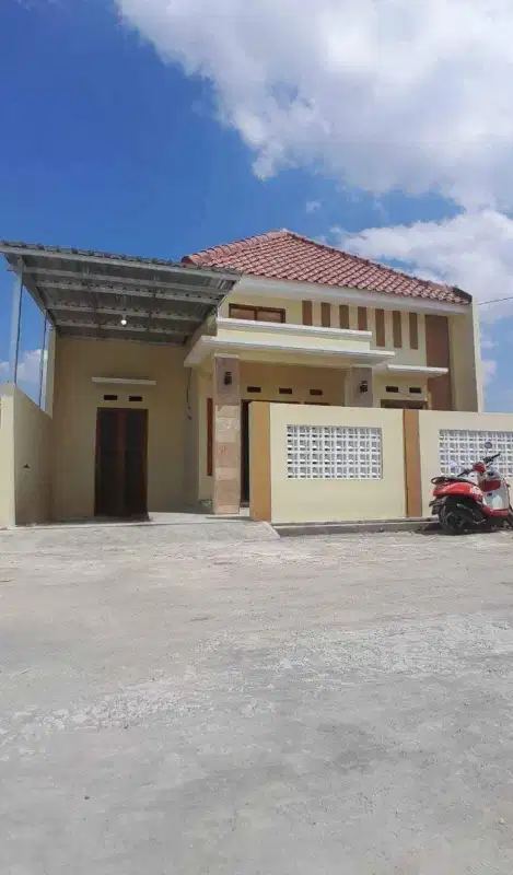 Rumah Baru Cantik Dekat SMKN 6 di Trosemi Gatak Sukoharjo (At)