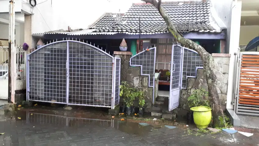 DIJUAL RUMAH SAWOJAJAR 2