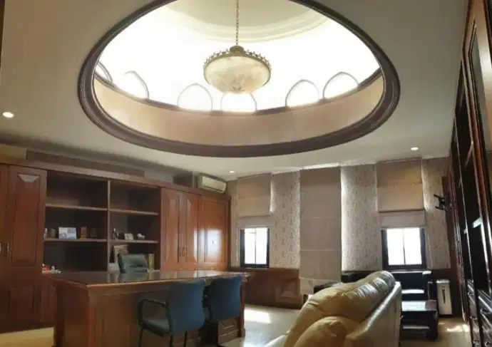 Dijual Ruko 5 Lantai di Jl Gajahmada, Pekunden - Semarang