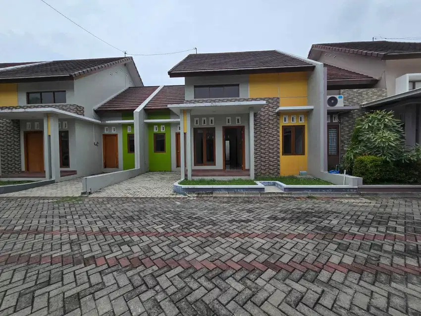 Rumah baru minimalis di cluster elite solo baru