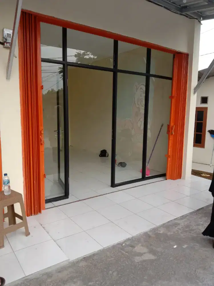 Menerima pemasangan kaca almunium castom