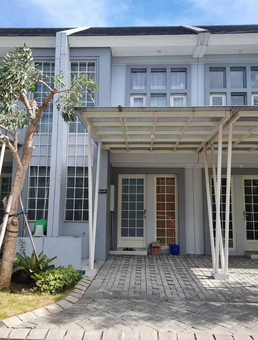 Rumah Grand Pakuwon Queensland Favorit Hadap Selatan