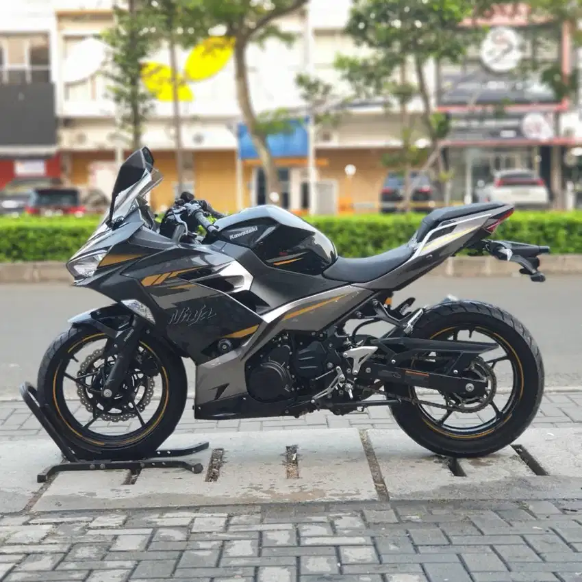 KM 5K AJA! KAWASAKI NEW NINJA 250 ABS MDP SMARTKEY HITAM 2022 PAJAK ON