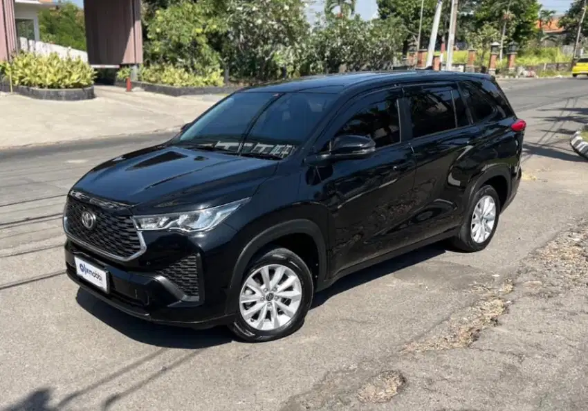 TOYOTA KIJANG INNOVA 2.0 ZENIX V CVT BENSIN MATIC 2022