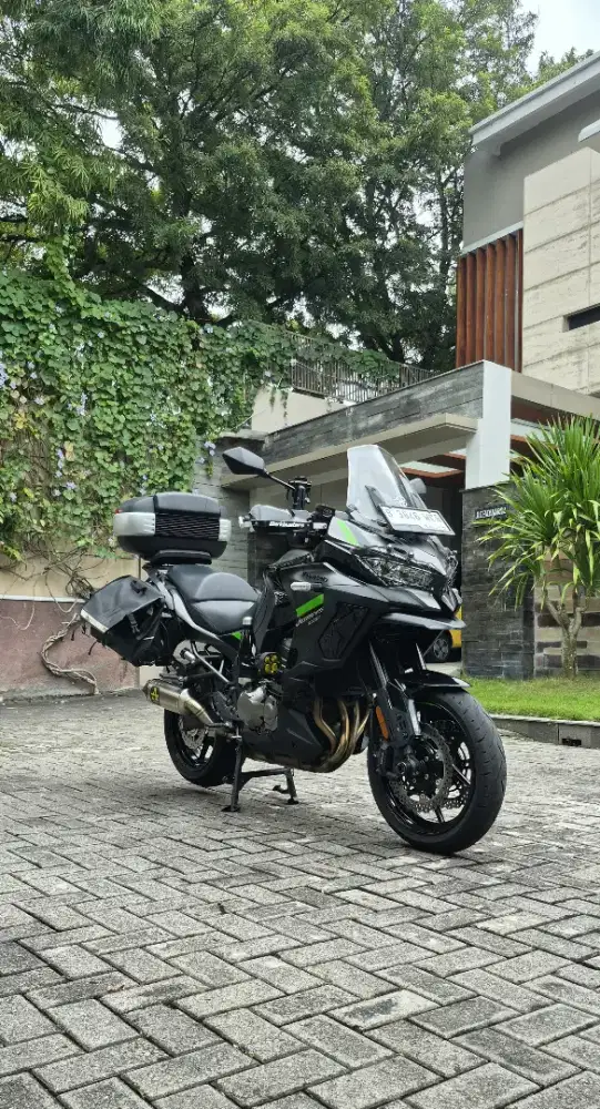 Kawasaki VERSYS 1000 th 2023,odo 8 rb