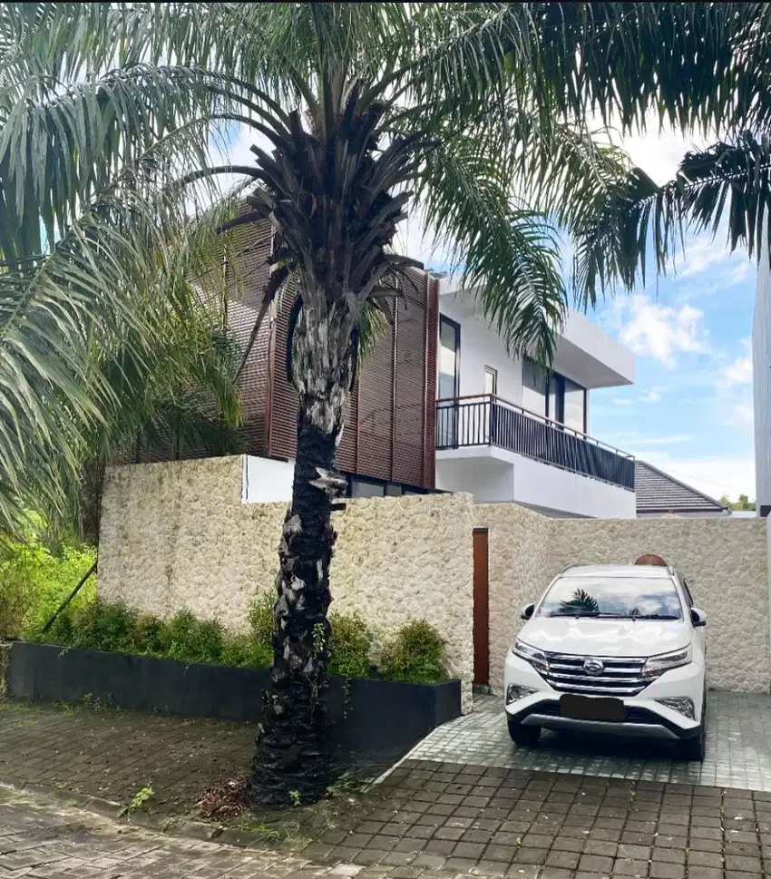 Villa Tropical Minimalis Di Kawasan Elit Nusa Dua Dekat Pantai
