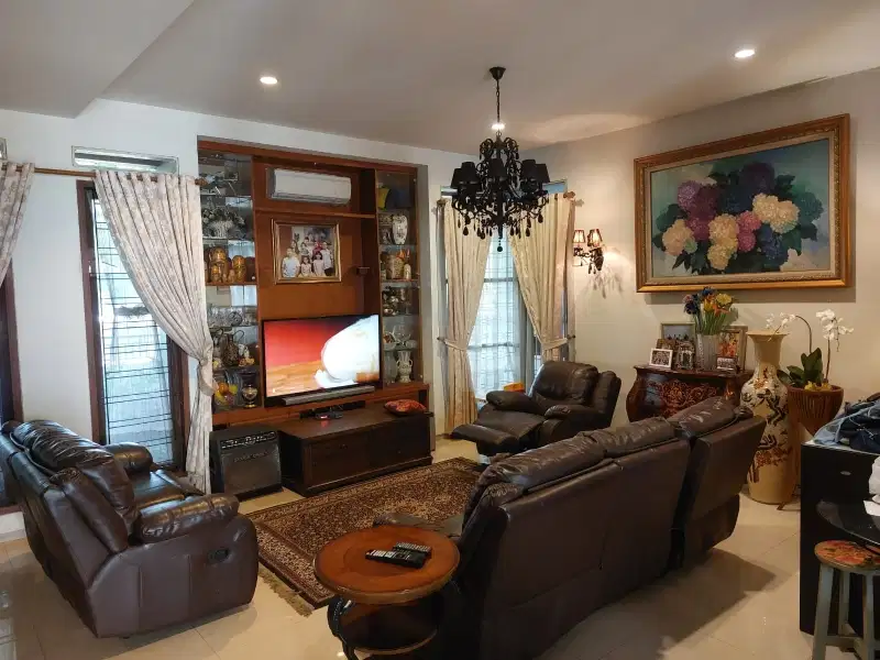 Dijual Rumah besar, nyaman dan siap huni di Puri Bintaro