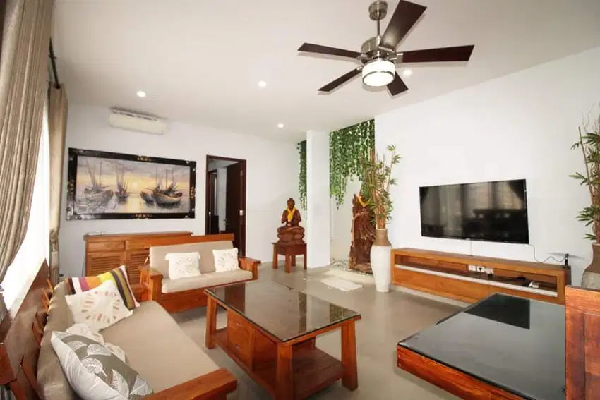 FOR RENT VILLA 2 FLOOR 3 BR IN TEGAL CUPEK UMALAS
