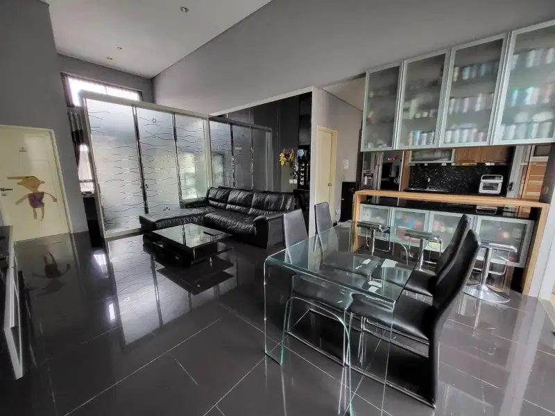 murah  rumah lux semi furnish kota baru parahyangan bandung
