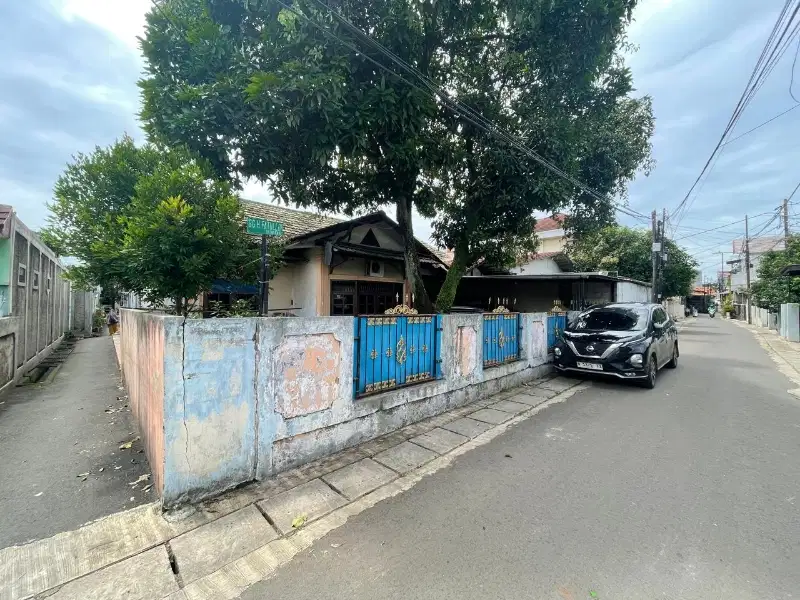 Jual Rumah n 1 Kontrakan di Cipedak Jagakarsa jaksel gg Jambu