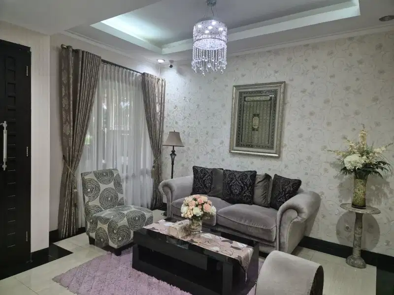 TERMURAH CITRA GRAN CIBUBUR RUMAH 2,5 LANTAI VIEW DANAU